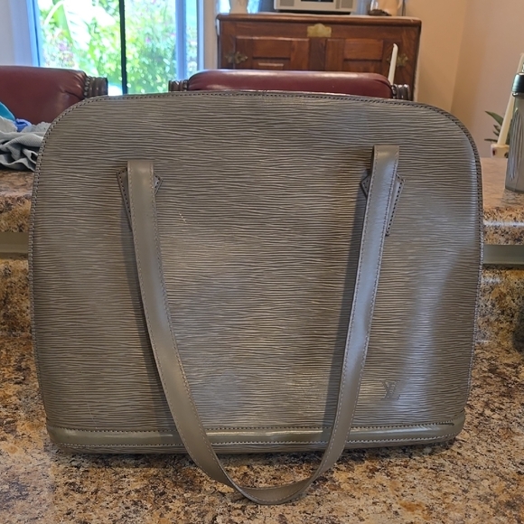 Louis Vuitton Textured Tote Bag - Picture 1 of 13